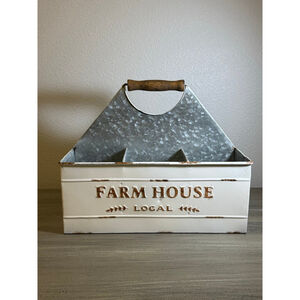 farmhouse-style metal caddy/utensil/wine bottle holder with wooden handle